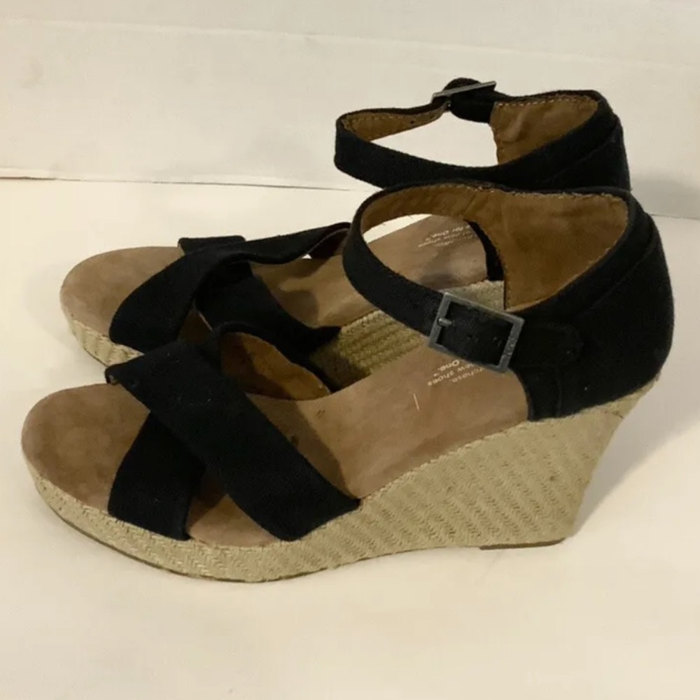 Toms Women’s Black Wedge Sandals Size 7.5